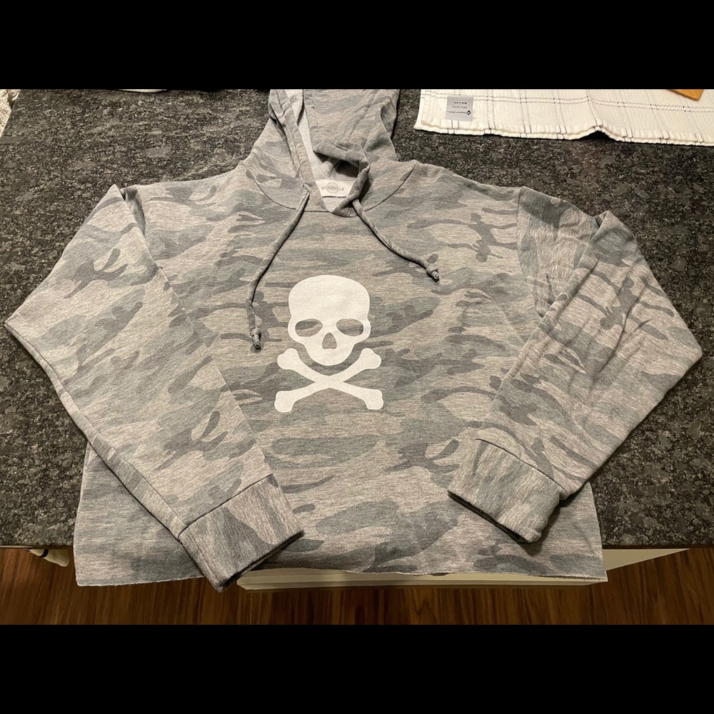 SoulCycle Cropped Sweatshirt - Green Camo